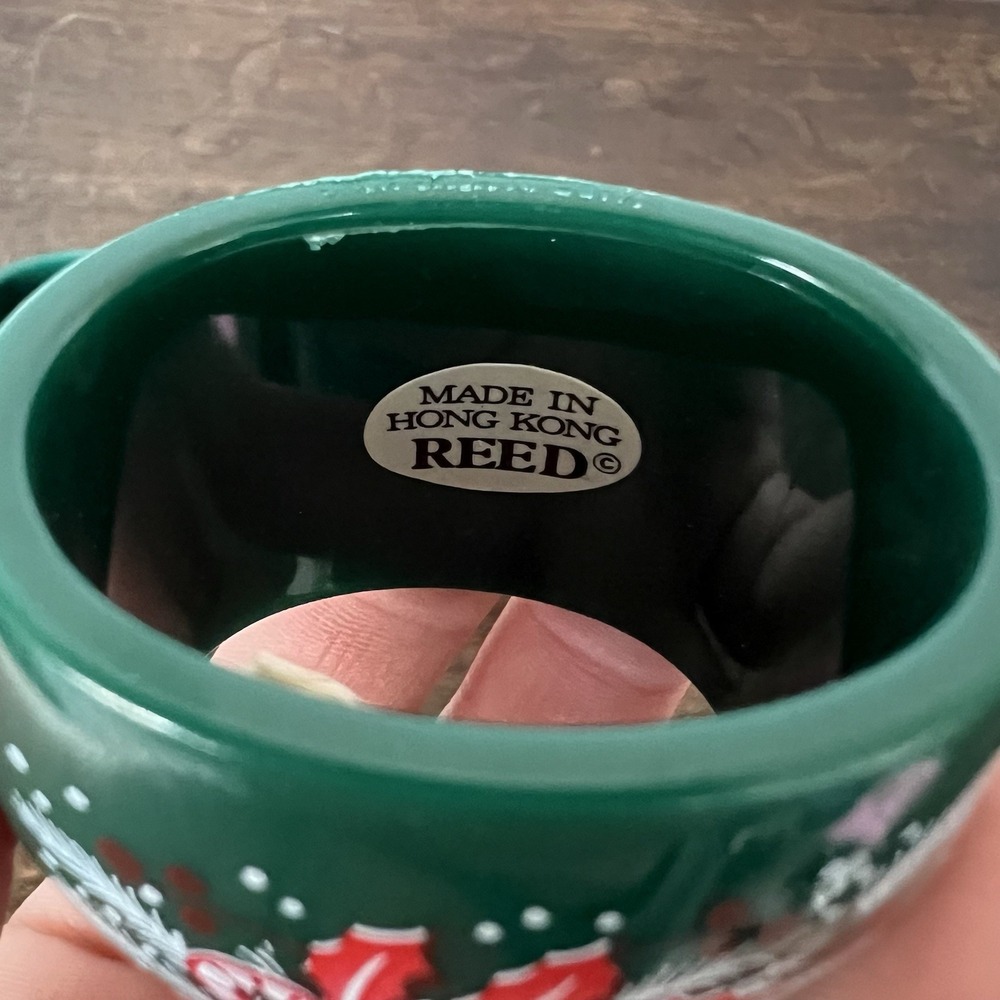 8 Vtg MCM Green Christmas HOLIDAY RETRO NAPKIN RINGS Reed‎ Hong Kong Plastic - Picture 3 of 3